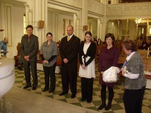 Květná neděle 1.4.2012, 5 lidí vstoupilo do sboru, 3 byli pokřtěni